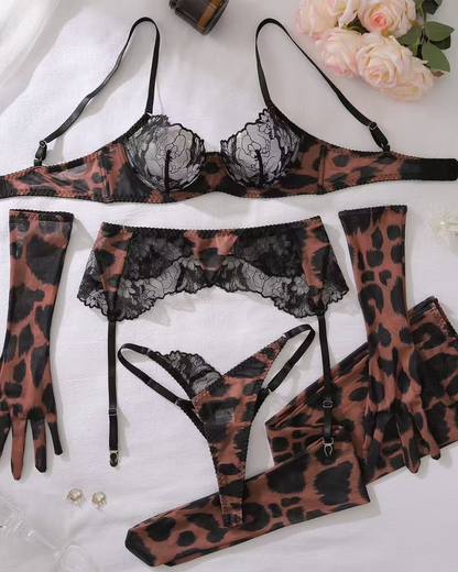 Leopard print lace paneled comfortable five-piece underwear set