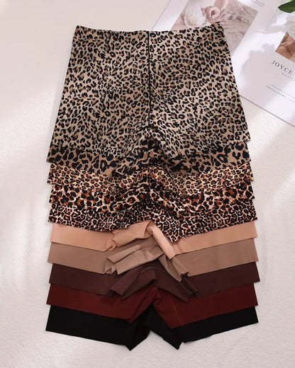 Women's Leopard Print/Solid Seamless Comfortable Breathable Boxer Briefs