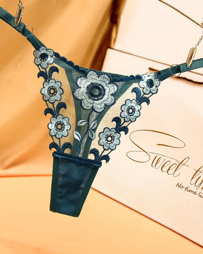 ZALUNE Low Waist Triangle Lace Thong Panties