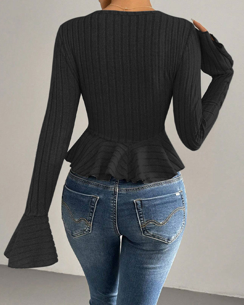 V-neck Ruffled Slim-fit Flared Long-sleeve Stretchy Knit Top